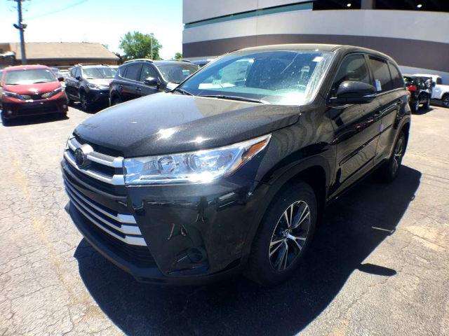 Toyota Highlander 2017 photo 2
